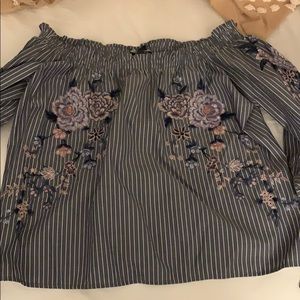 American Eagle off the shoulder blouse